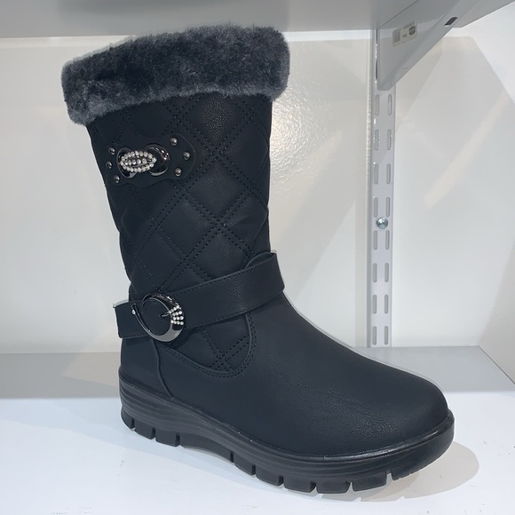 BLACK QUILTED RHIENSTONE BOOTS - Picture 4 of 8